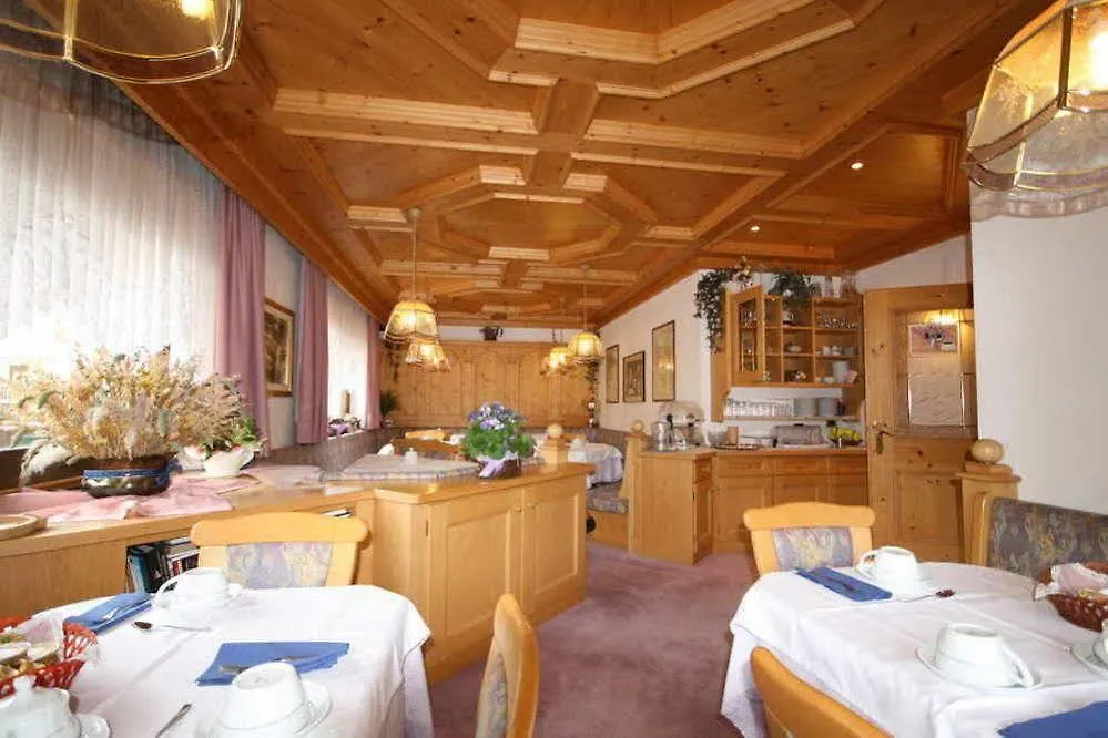 Garni Valdan Hotel Falcade 2*,