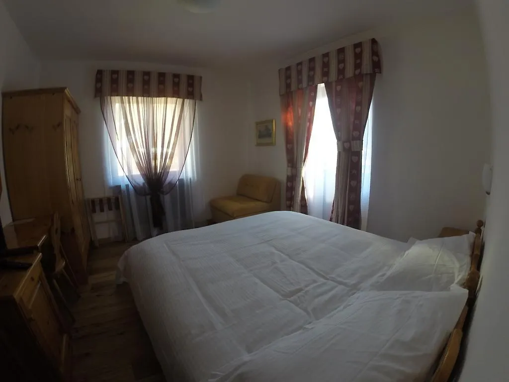 Pensión Hotel Garni Valdan Falcade